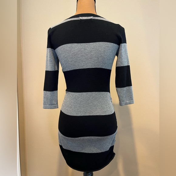 Gray and Black light weight top - Picture 2 of 9